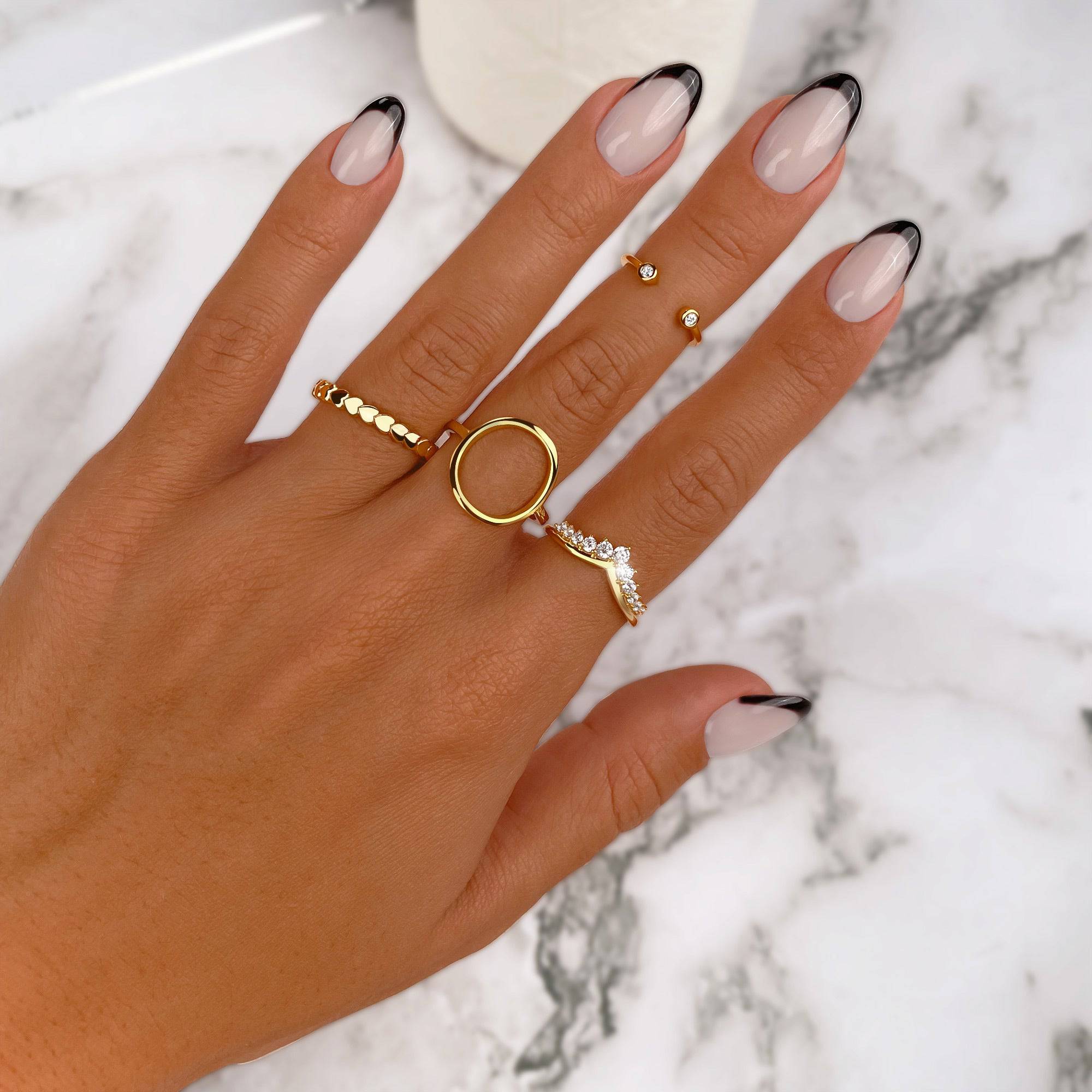 Ovali Ring